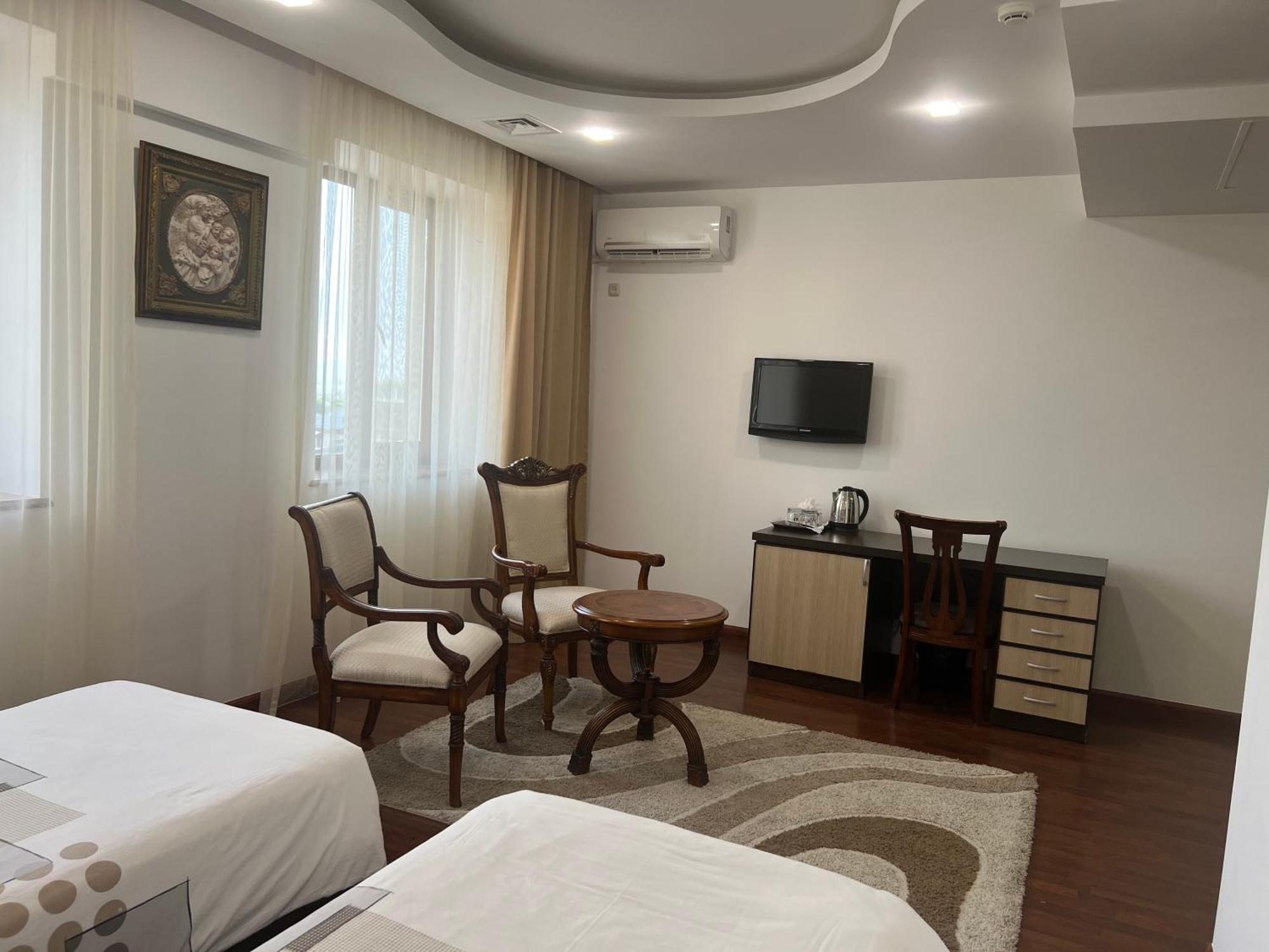 Vanatur Hotel Gyumri Bagian luar foto
