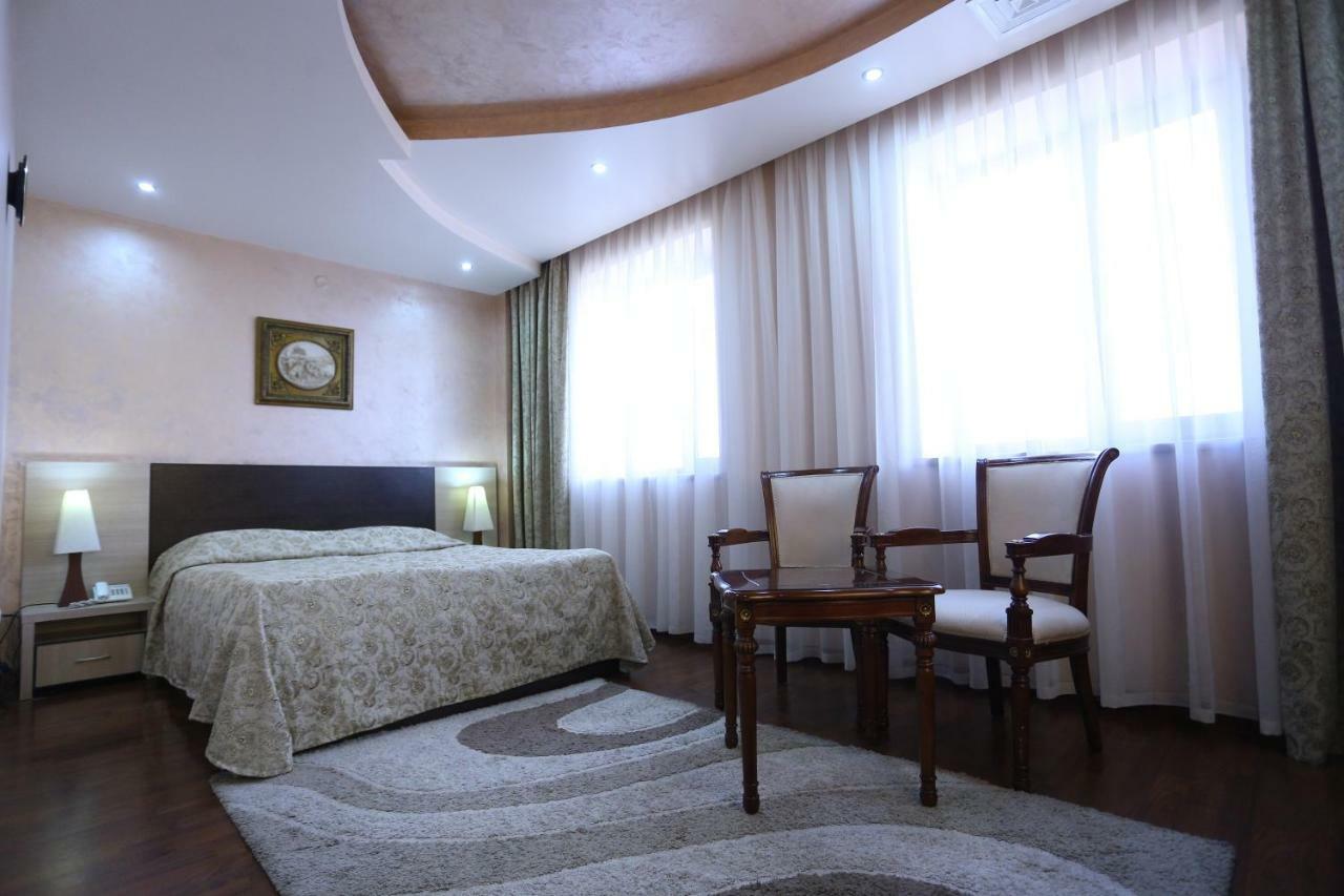 Vanatur Hotel Gyumri Bagian luar foto